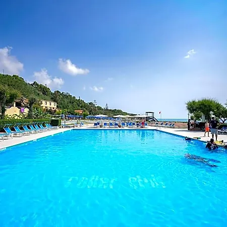 Villaggio Roller Club 3* Ricadi