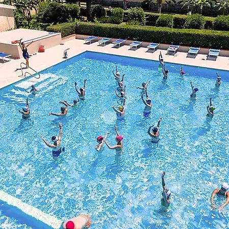 Hotel Villaggio Roller Club 3*